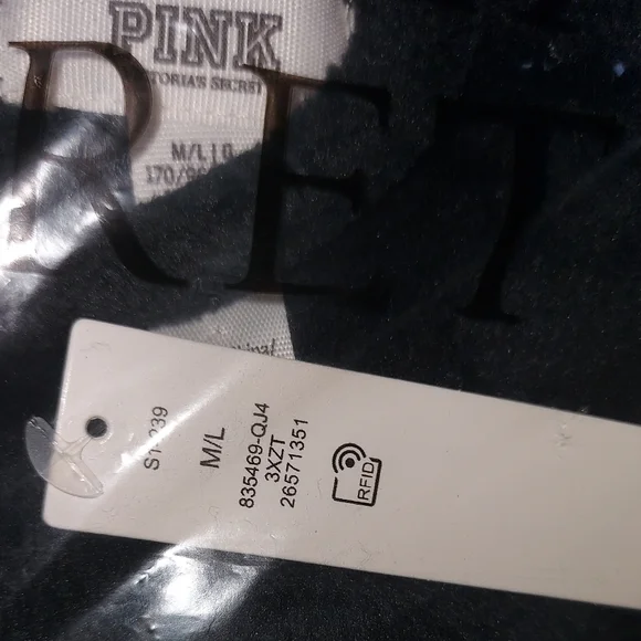 PINK VS Fluffy Robe Fit size Medium to Large NWT - Picture 5 of 6